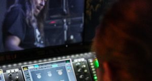 Allen & Heath brachte das Wacken Open Air ins Wohnzimmer Bjarke Wrobel beim Wacken 2025 (Fotos: Audio-Technica)