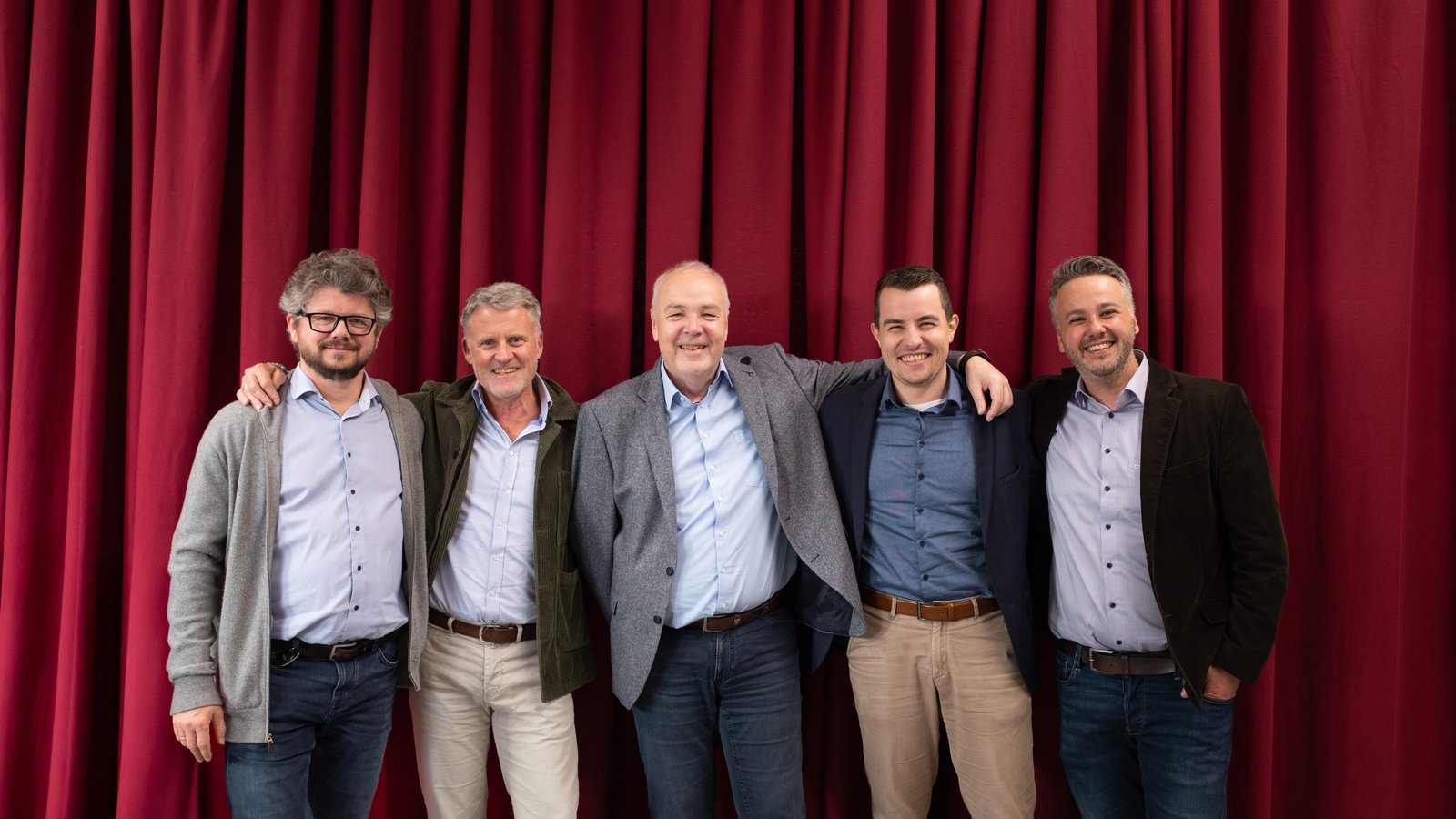 Wladislaw Grabowski (COO), Rainer Kampe (CTO), Stefan Breder (Co-CEO), Maximilian Breder (Co-CEO) und Zlatan Gavran (COO) (von links, Foto: Broadcast Solutions) Wladislaw Grabowski (COO), Rainer Kampe (CTO), Stefan Breder (Co-CEO), Maximilian Breder (Co-CEO) und Zlatan Gavran (COO) (von links, Foto: Broadcast Solutions)