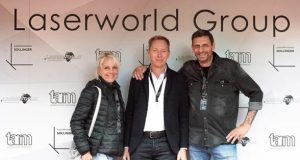 LPS Lasersysteme gehört ab sofort zur Laserworld Group Martina Ruff, Martin Werner und Siggi Ruff (von links, Foto: Laserworld)
