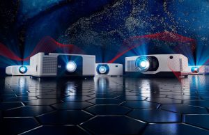 Sharp erweitert Projektoren-Portfolio für die ISE 2026 Neue Sharp-Projektoren auf der ISE 2026 in Barcelona (Foto: Sharp)