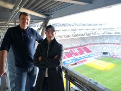 D.Live erhält ISO 50001-Zertifizierung für seine Venues Christian Pasch mit Patricio Valtonen (von links, Foto: D.Live)