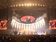 Signalmanagement von Lightware für Teddy-Swims-Tour