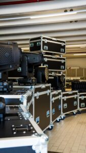 Highlite liefert 300 Furion-Leuchten an Session Pro (Fotos: Max Baier/Highfive Productions)
