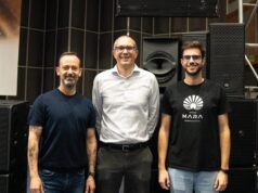 DAS Audio stärkt UK-Präsenz mit James Bottrill Team von DAS UK mit James Bottrill in der Mitte (Foto: DAS Audio)