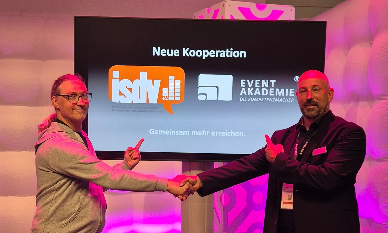Marc Stähly von der isdv mit Adrian Walz von der Event-Akademie Baden-Baden (von links, Foto: isdv) Marc Stähly von der isdv mit Adrian Walz von der Event-Akademie Baden-Baden (von links, Foto: isdv)
